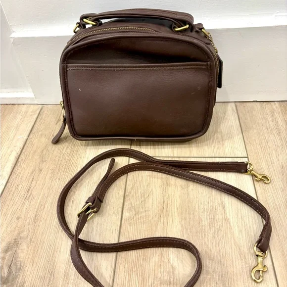 Vintage Coach chocolate brown Leather crossbody purse - Picture 2 of 5